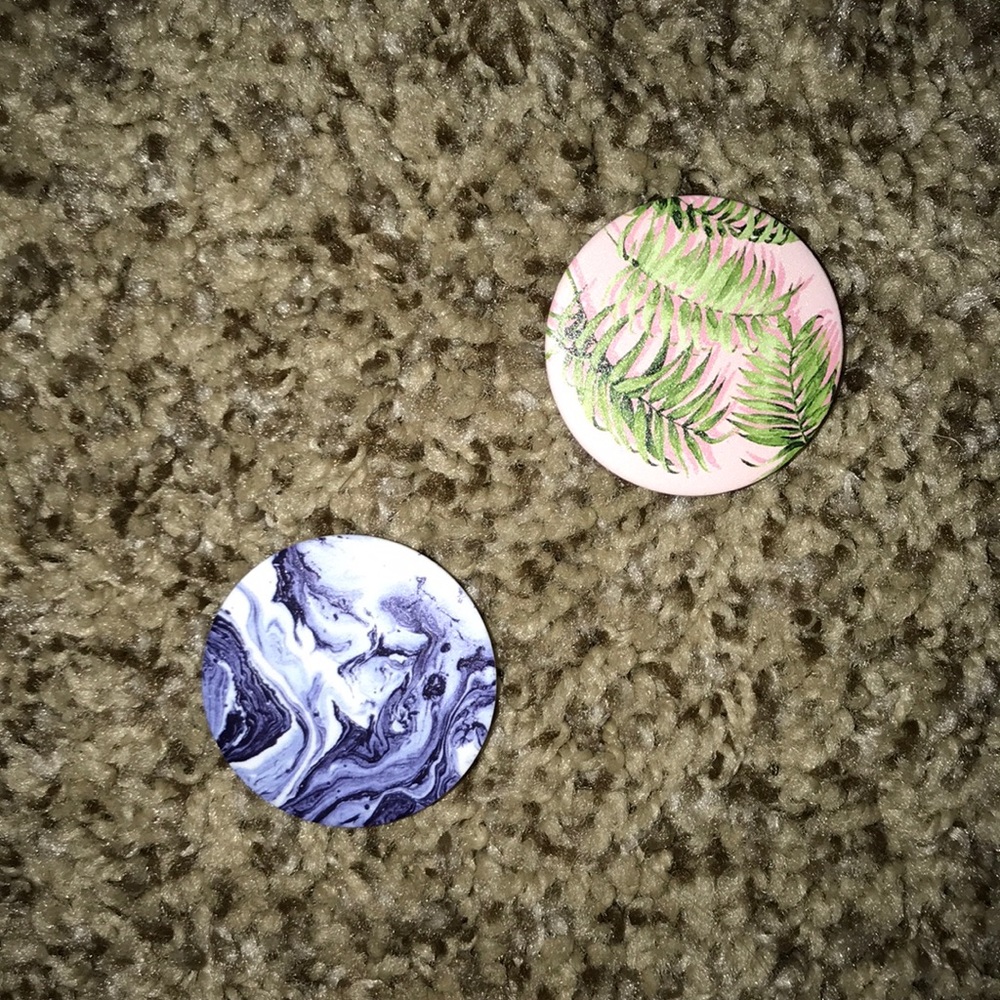 Popsockets